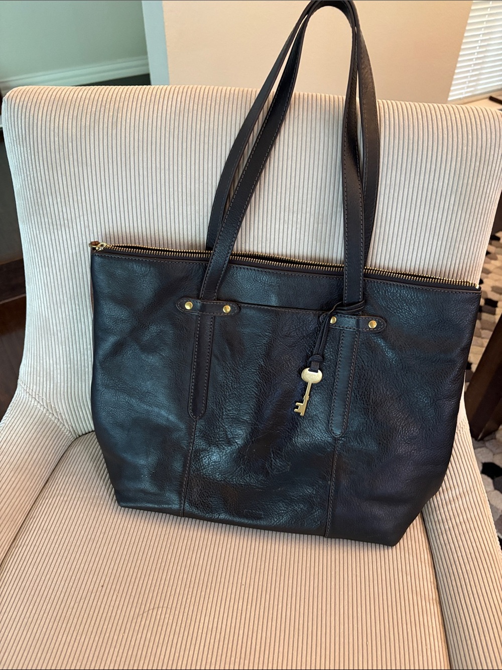 Fossil Black Leather Shoulder Tote with Key Charm